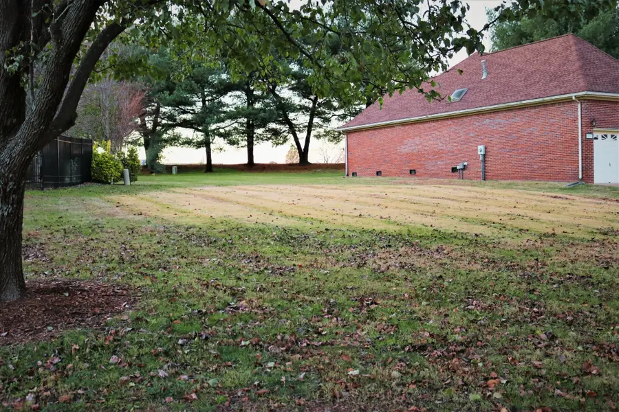 5030 Camelot Dr, Columbia, TN 38401 - #3