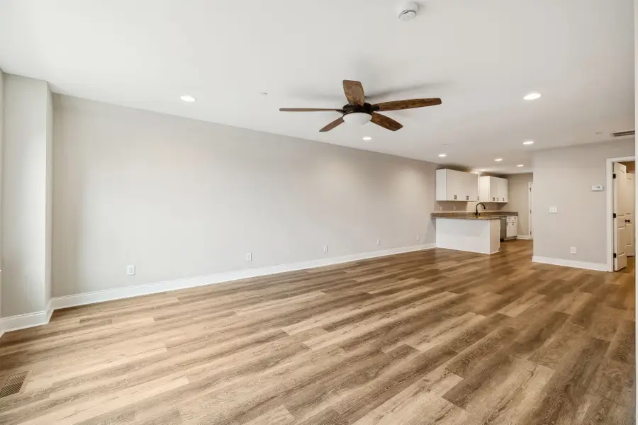 122 W Broad St, Smithville, TN 37166 - Image #3