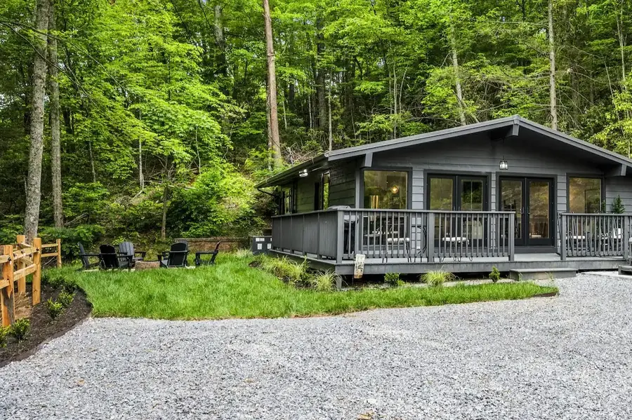 1137 Old Cartertown Rd, Gatlinburg, TN 37738 - Image #2