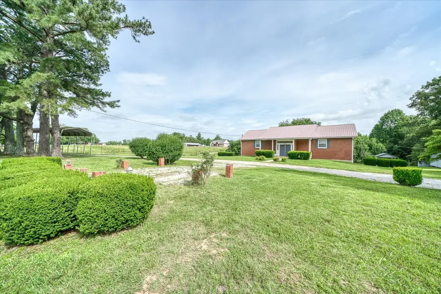 165 Almyra Rd, Sparta, TN 38583 - Image #2