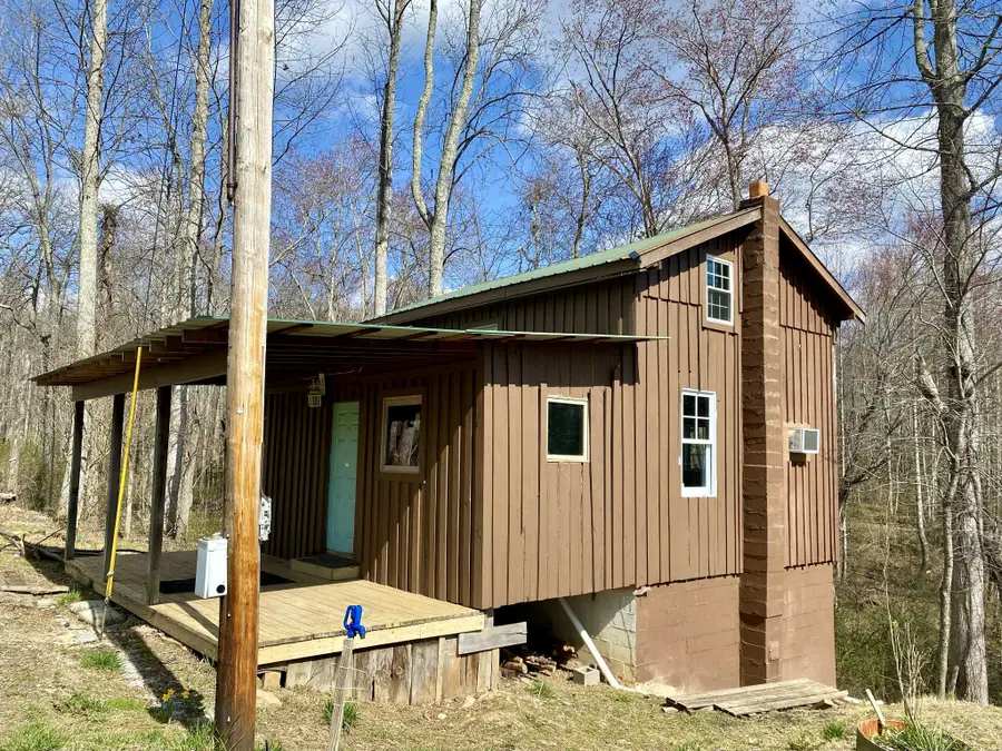 164 Norris St, Crossville, TN 38572 - #3