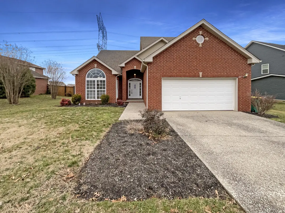 3007 Manchester Dr, Spring Hill, TN 37174 - #1
