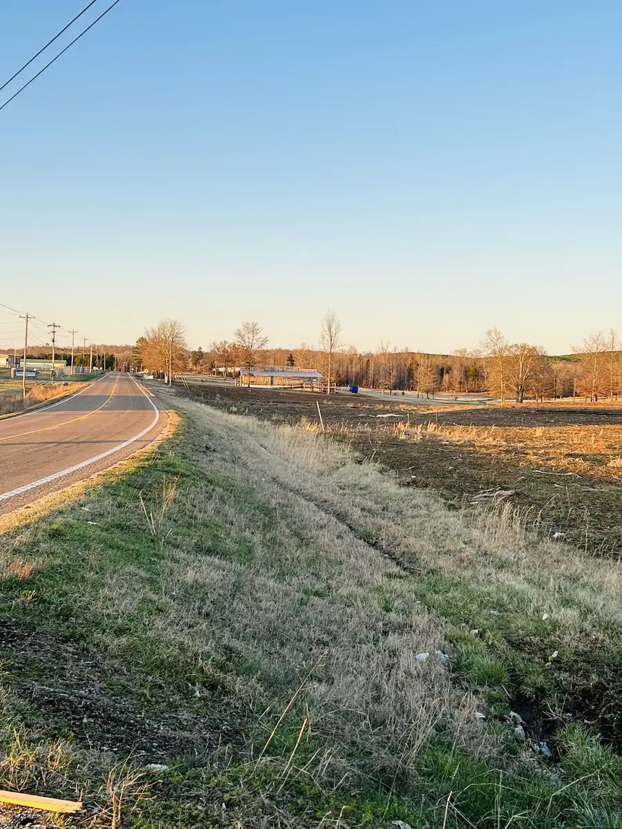 2870 Highway 226, Savannah, TN 38372 - #3