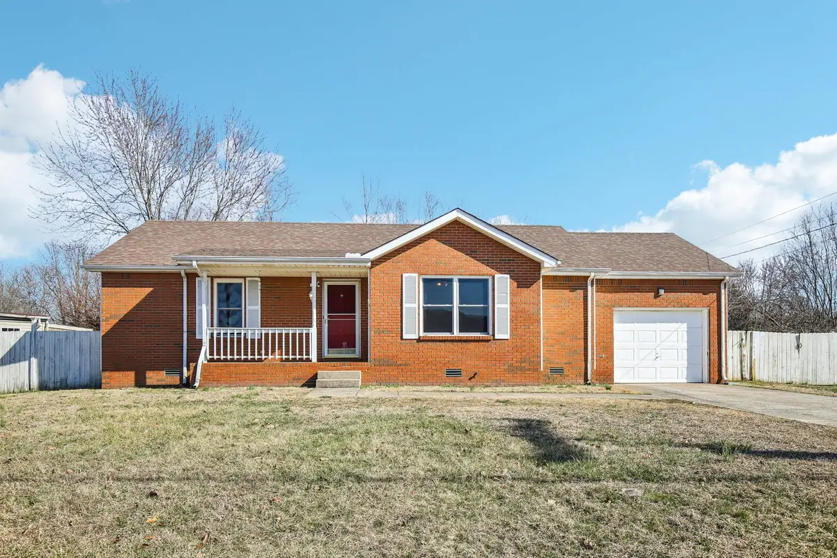 1204 Hand Dr, Clarksville, TN 37042 - #1