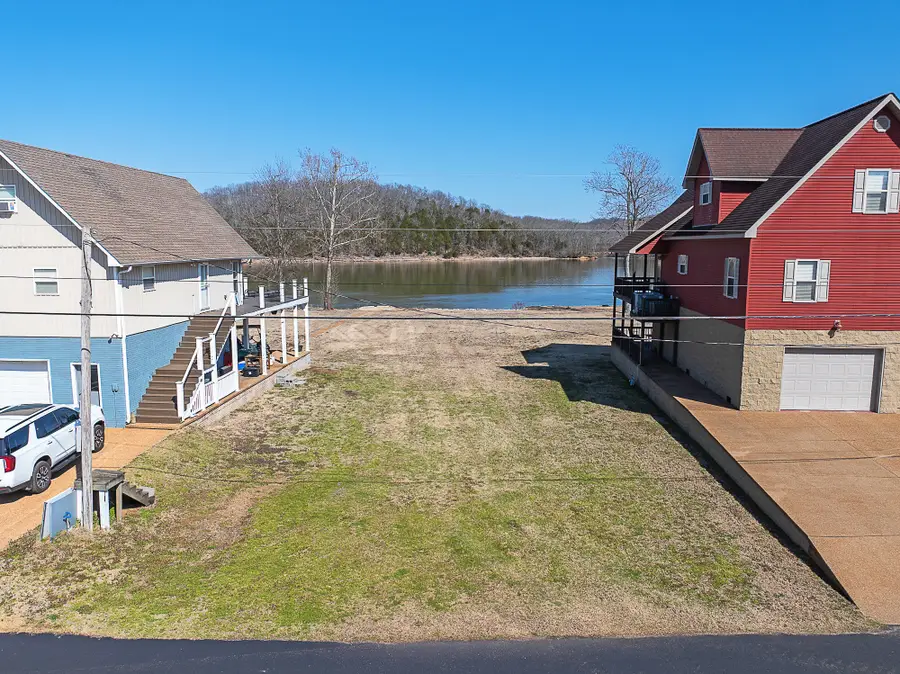 1274 Miracle Rd, Decaturville, TN 38329 - Image #3