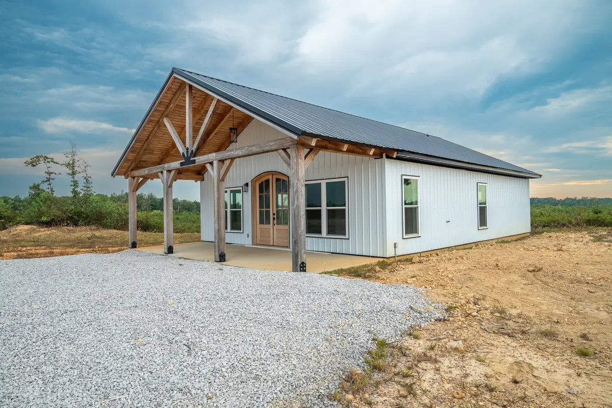 241 Springer, Hohenwald, TN 38462 - Image #1