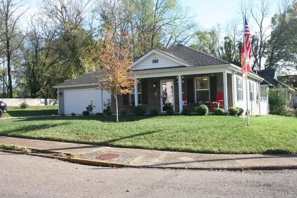 511 Hudson Ave, Paris, TN 38242