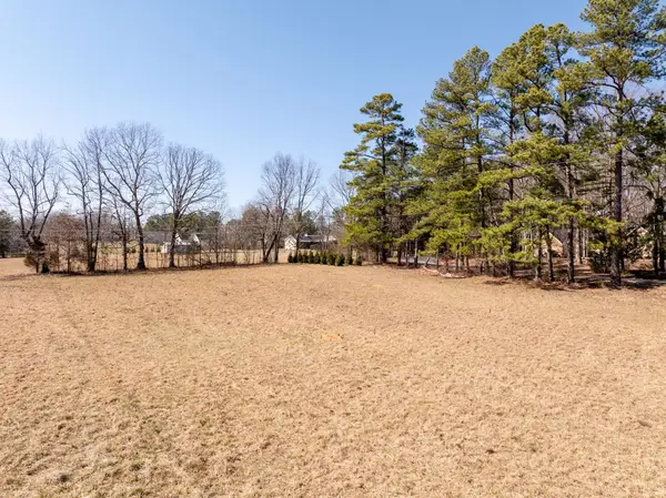 4 Old Pond Lane, Dickson, TN 37055