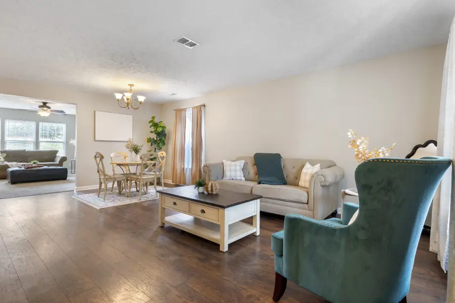 1022 Lexington Farms Dr, Spring Hill, TN 37174 - #2