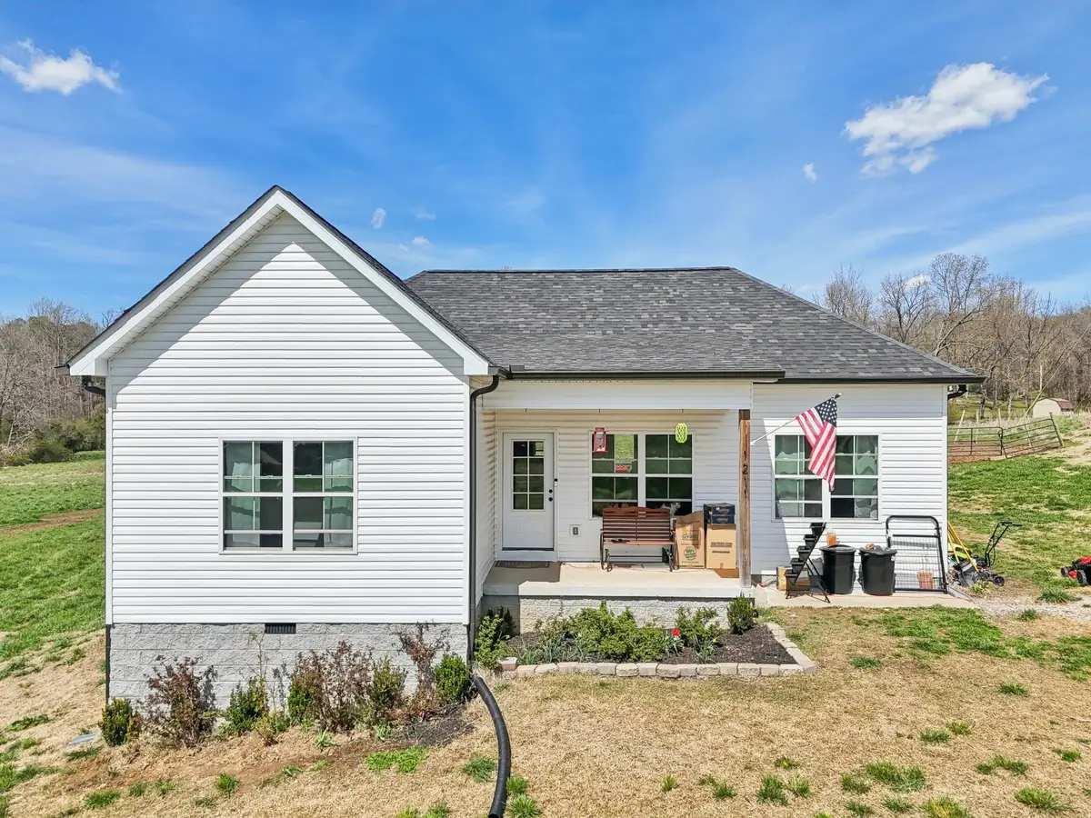 1211 N Charlotte St, Dickson, TN 37055 - Image #1