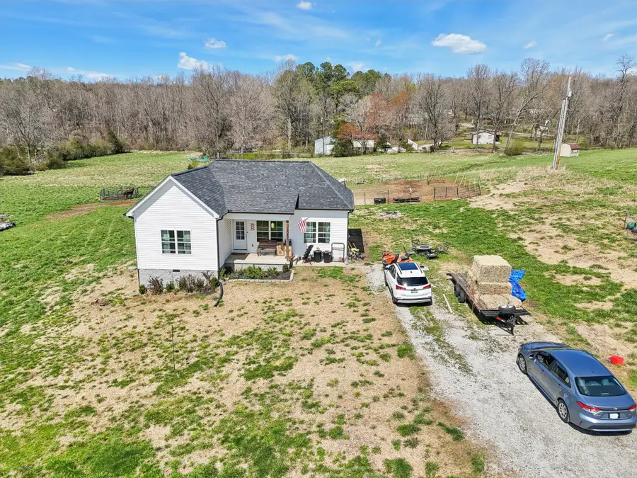 1211 N Charlotte St, Dickson, TN 37055 - Image #3