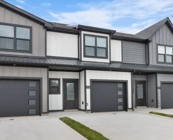 306 Jonathan Wade Circle, Clarksville, TN 37043