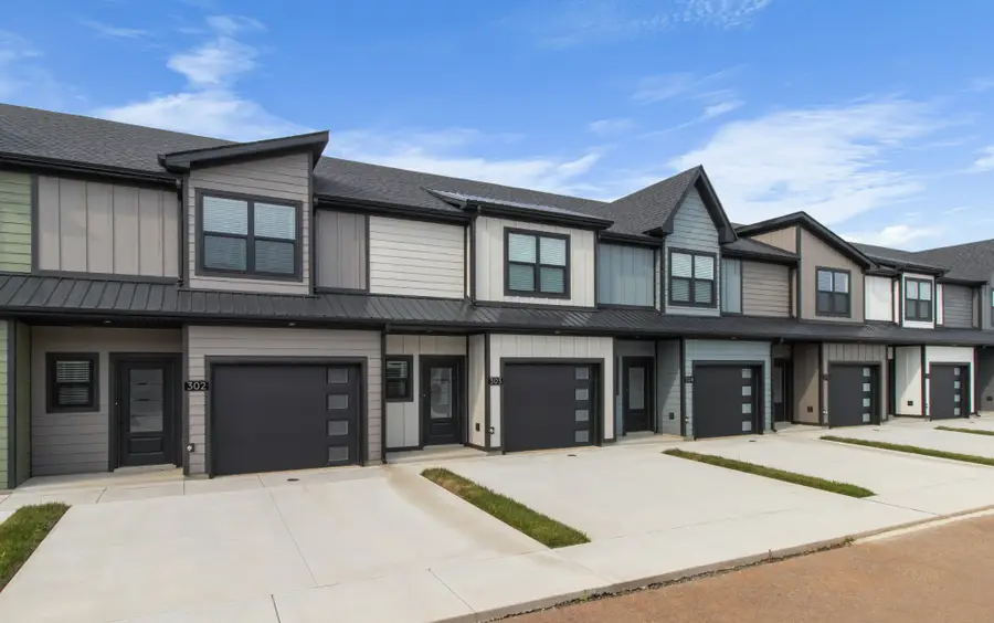 303 Jonathan Wade Circle, Clarksville, TN 37043 - Image #2