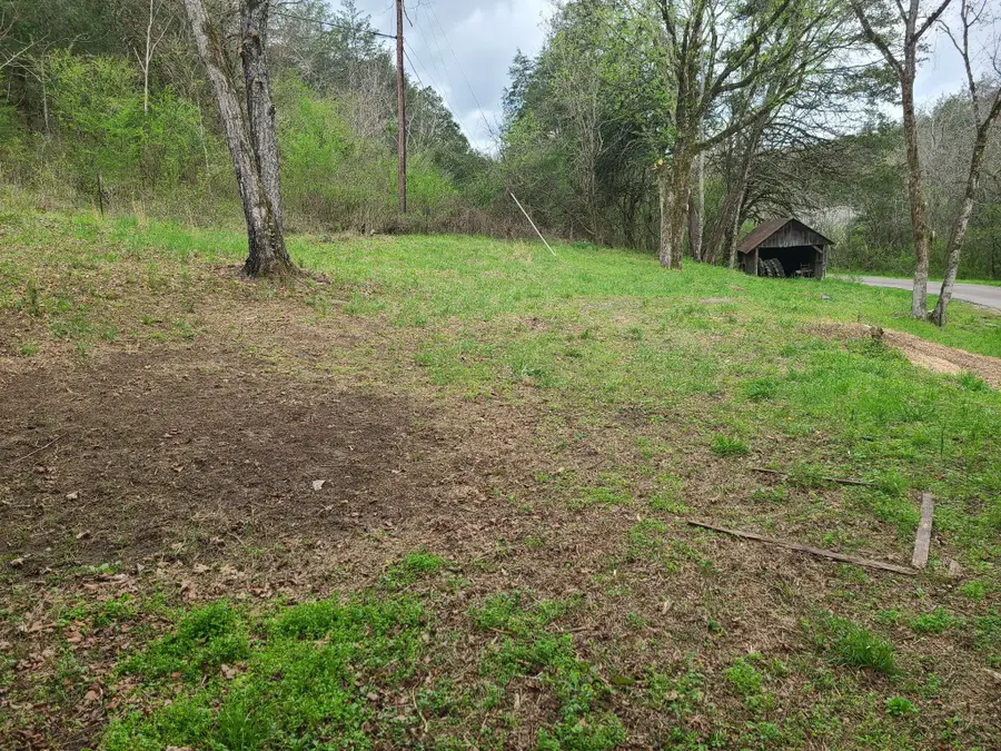 22 Judkins Ln, Hickman, TN 38567 - Image #2