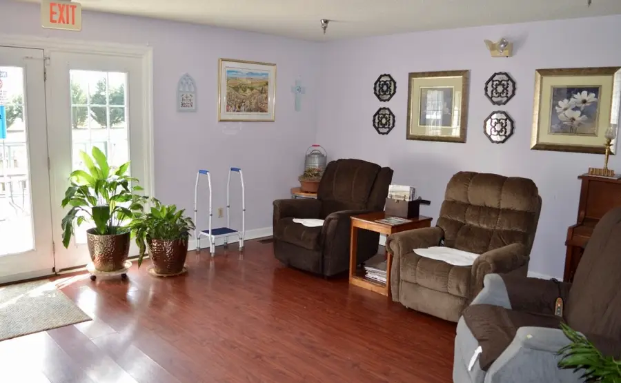 328 Cumberland St W, Cowan, TN 37318 - Image #3