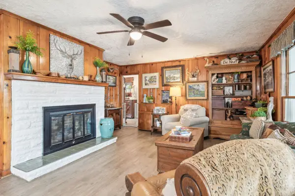 604 College Ave E, Carthage, TN 37030