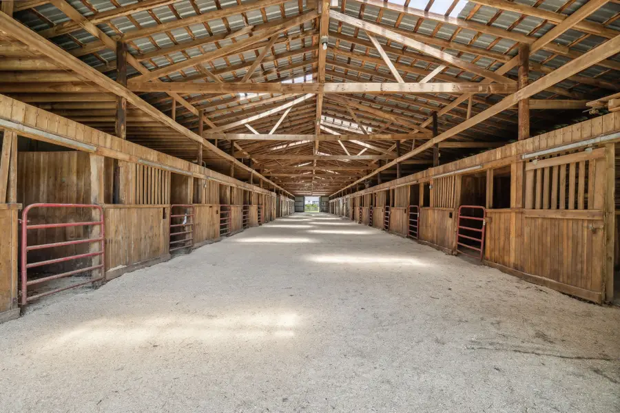 253 Halltown Rd, Cottontown, TN 37048 - Image #3