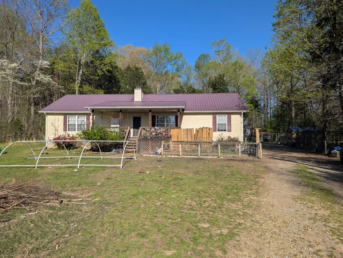 3755 Possum Hollow Rd, Palmyra, TN 37142 - Image #1