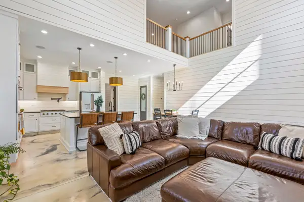 610 Dogwood Way, Burns, TN 37029