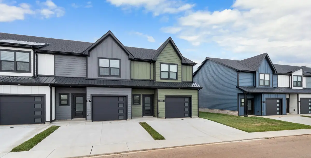 307 Jonathan Wade Circle, Clarksville, TN 37043 - Image #1