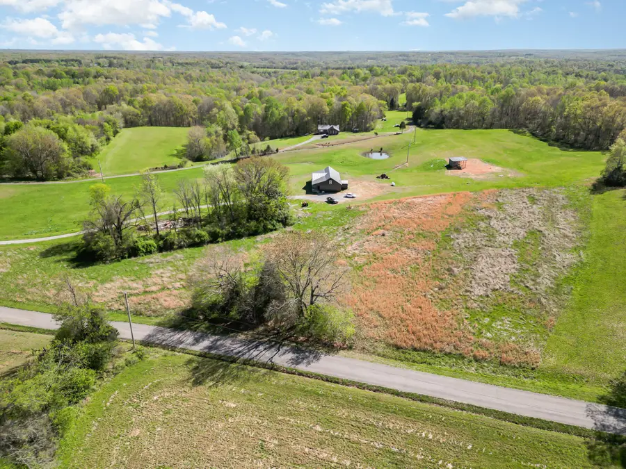 3 Batson Mill Rd, Charlotte, TN 37036 - Image #2