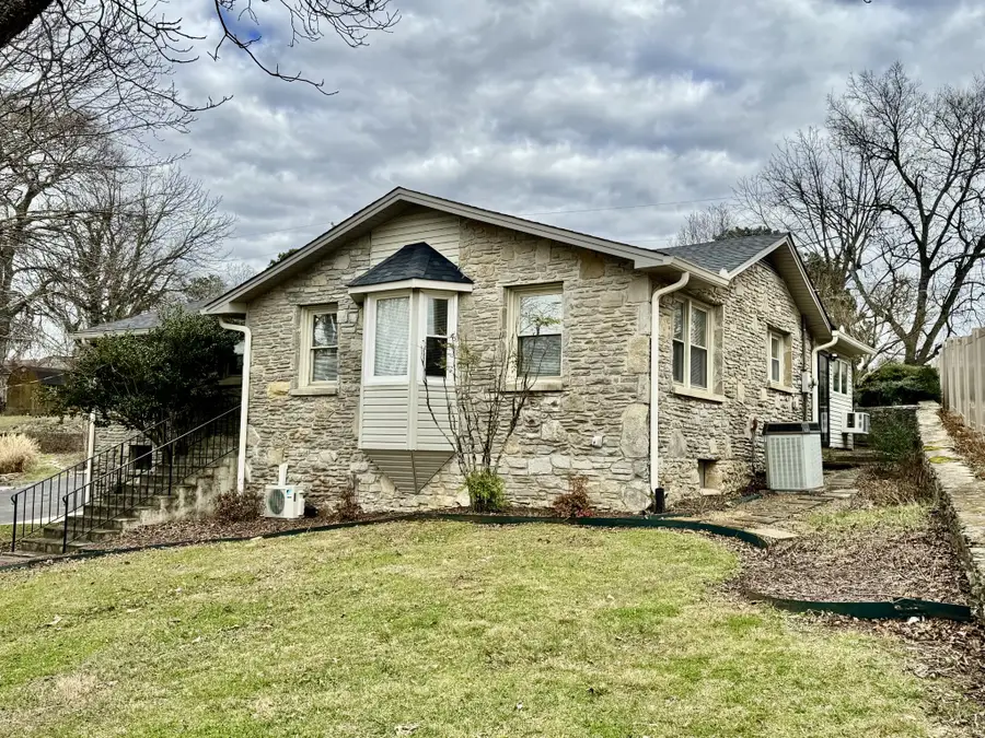 711 5th Ave, Fayetteville, TN 37334 - Image #2
