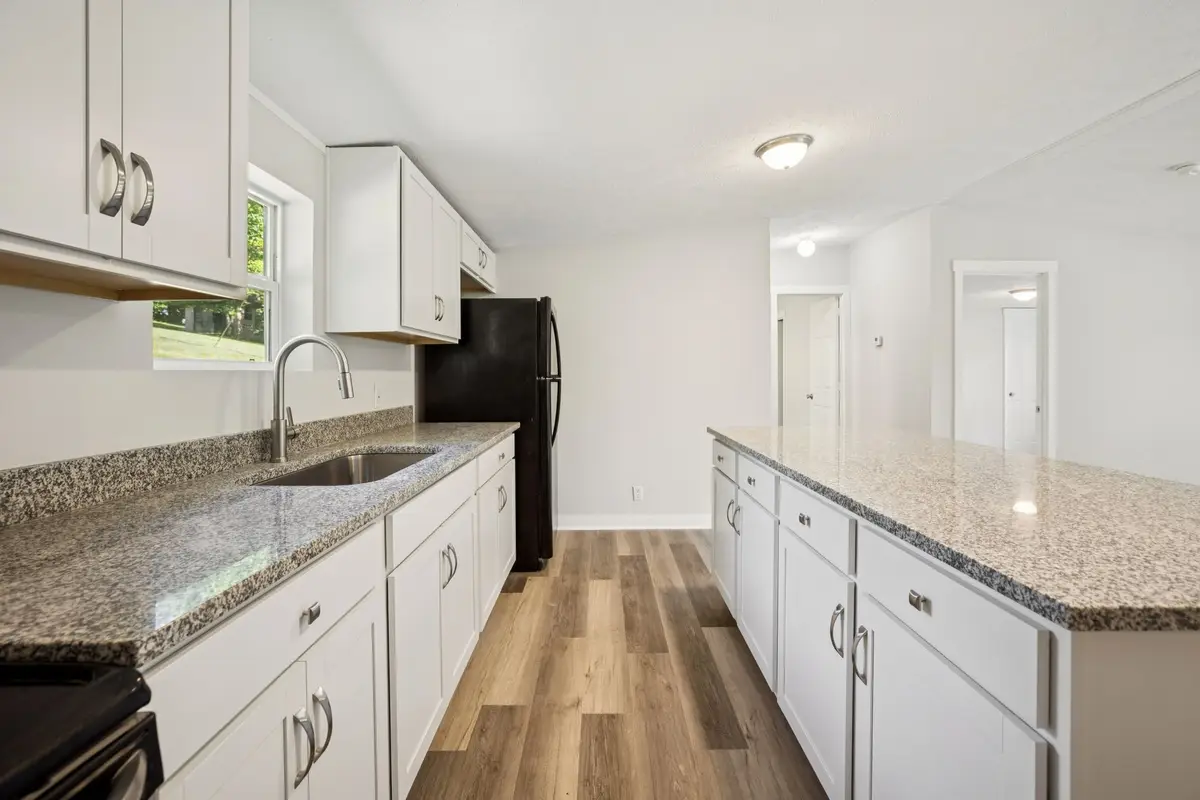 3117 Thompson Ln, Westmoreland, TN 37186 - Image #1