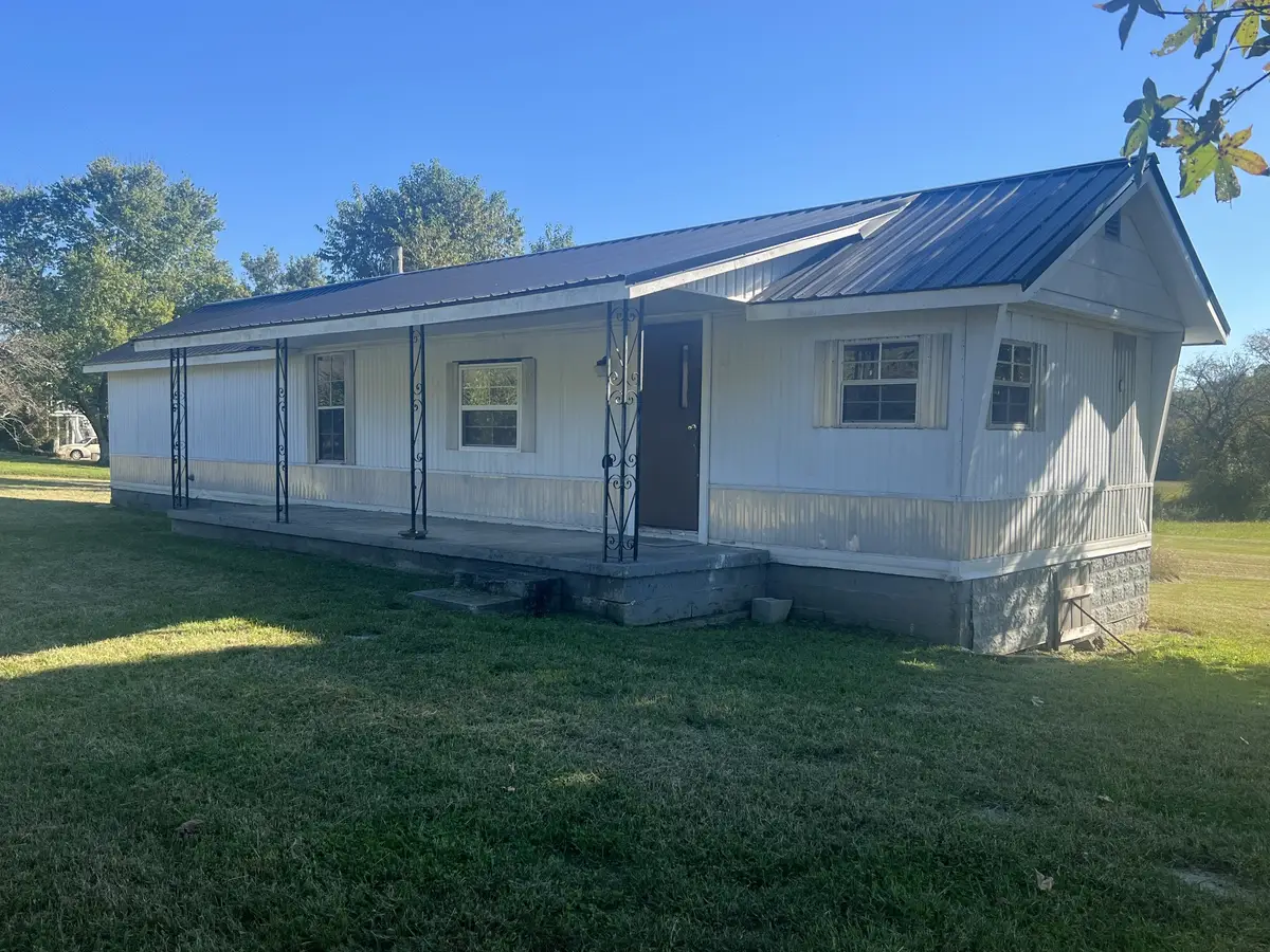 794 Smith Bend Ln, Gainesboro, TN 38562 - Image #1