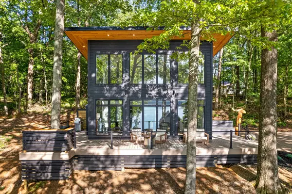 301 Apache Trl, Cadiz, KY 42211