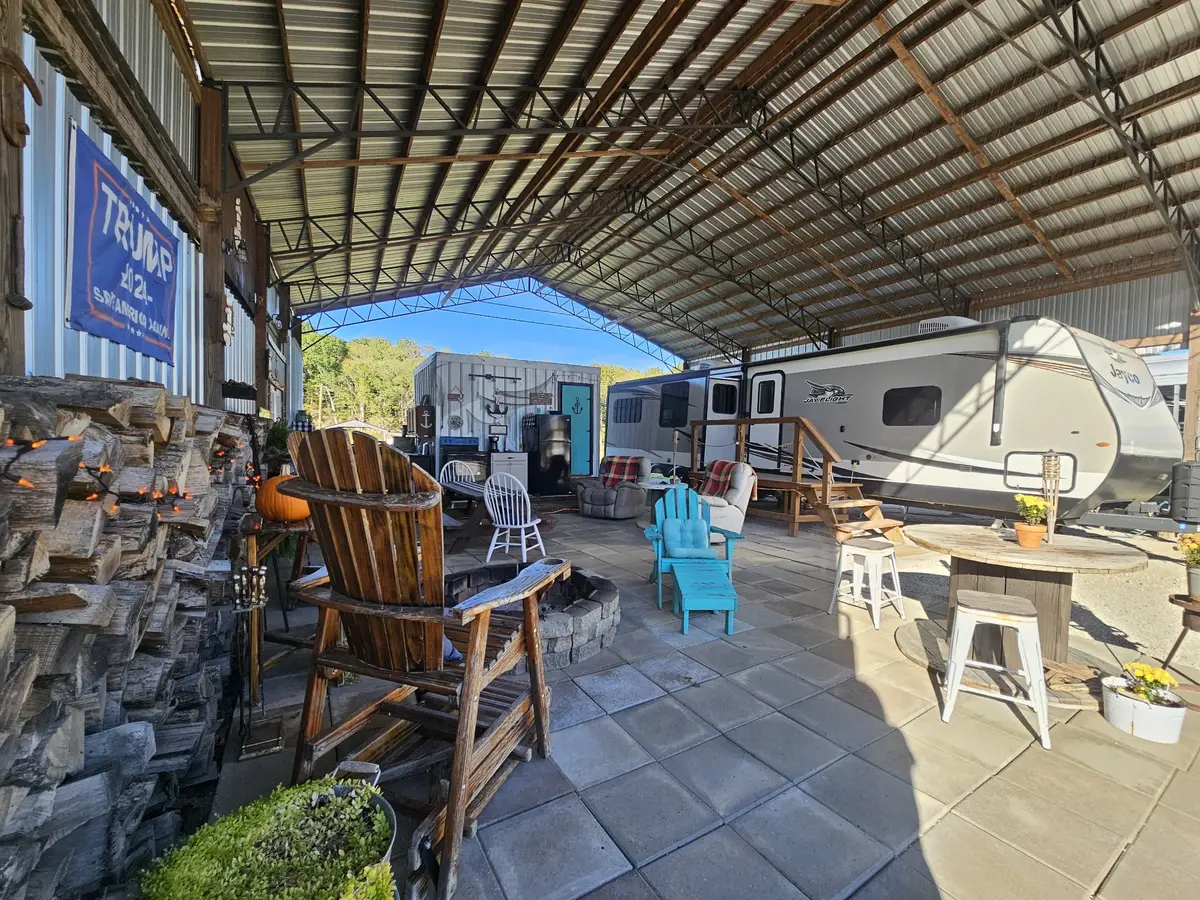 1008 Wc Pickett, Clifton, TN 38425 - Image #1