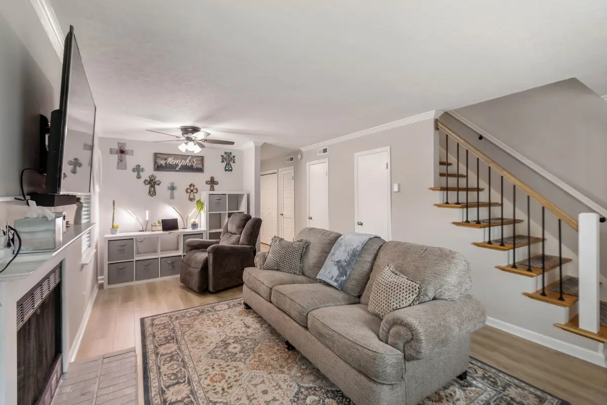 290 Donna Dr #E, Hendersonville, TN 37075 - #1