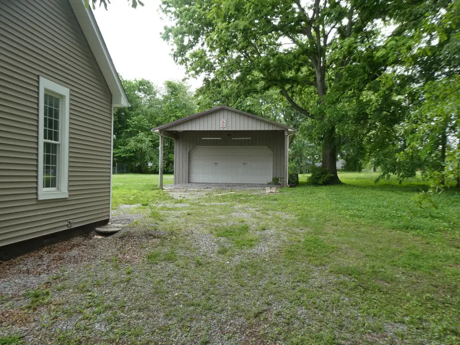 204 Winters St, Adams, TN 37010 - #3