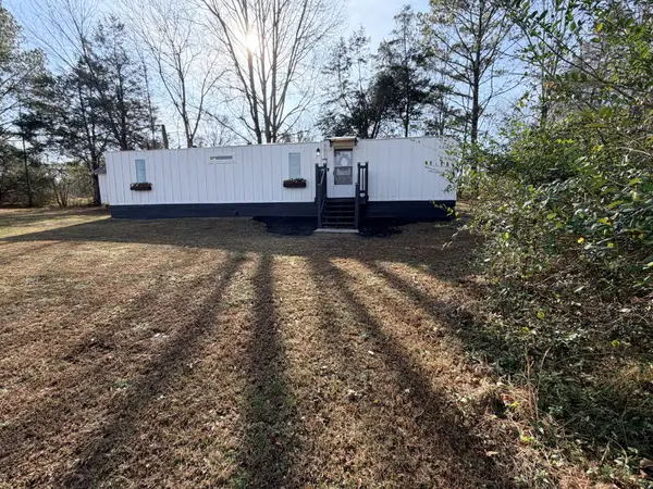 351 River Dr, Lobelville, TN 37097