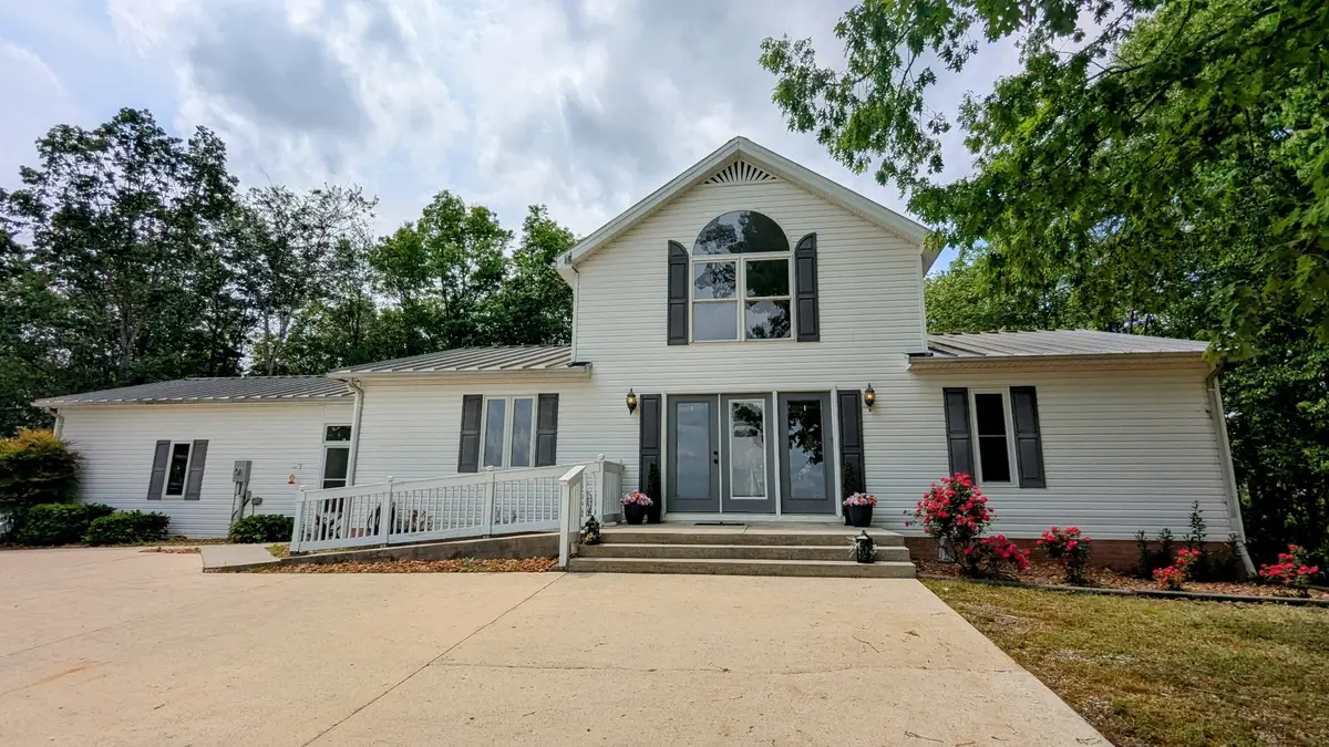 460 Mate Allen Rd, Gainesboro, TN 38562 - Image #1