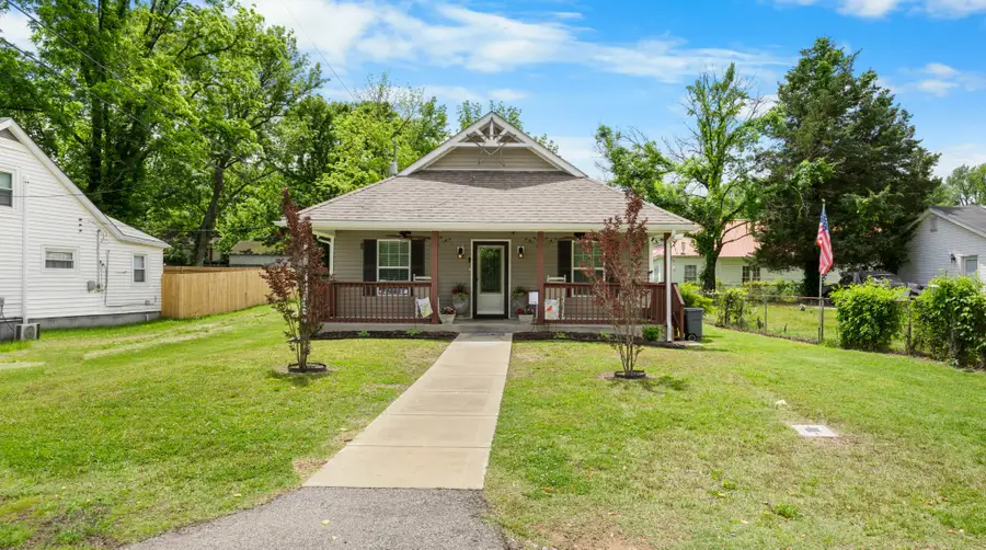 914 Woodland St, Clarksville, TN 37040 - #2