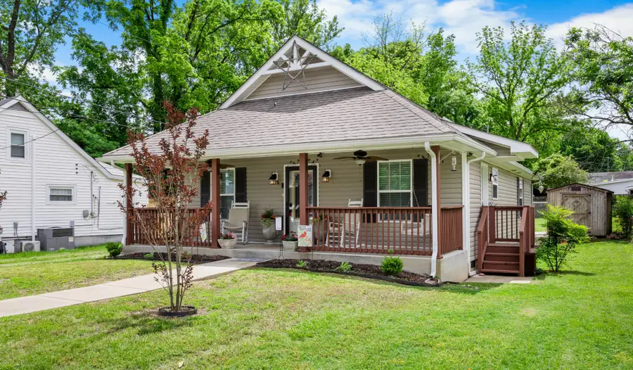 914 Woodland St, Clarksville, TN 37040 - #3