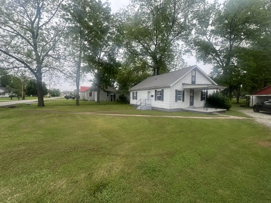 207 Powell St, Decherd, TN 37324 - Image #3