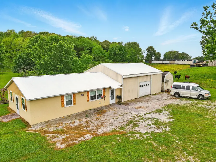 1142 Maxwell Rd, Belvidere, TN 37306 - Image #3