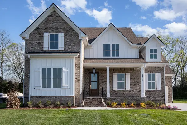 1709 Martha Washington Way, Murfreesboro, TN 37130