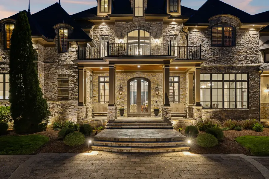 513 King Richards Ct, Franklin, TN 37067 - Image #2