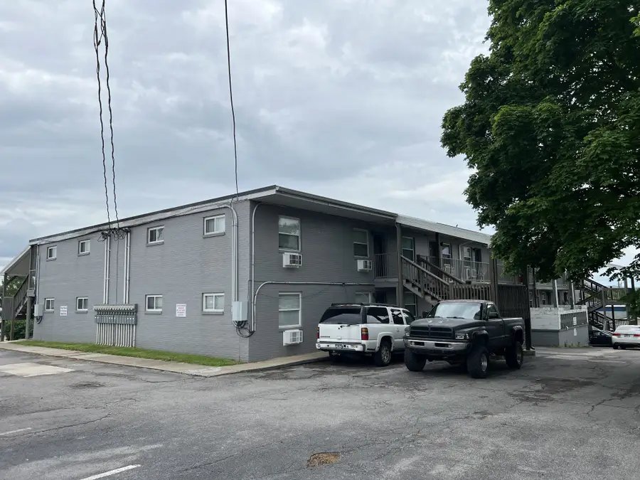 806 N Cumberland St, Lebanon, TN 37087 - #2