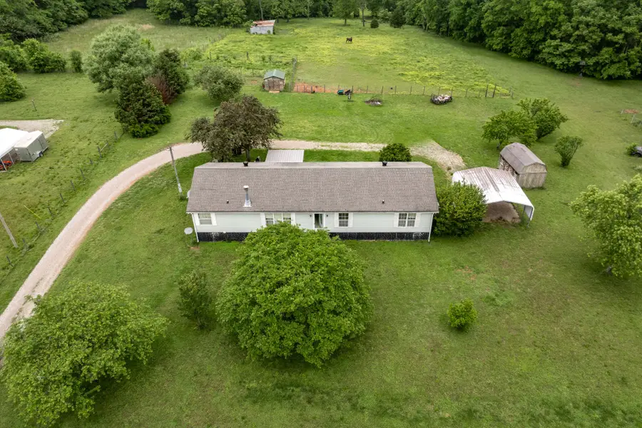 4870 Haley Ln, Columbia, TN 38401 - #2