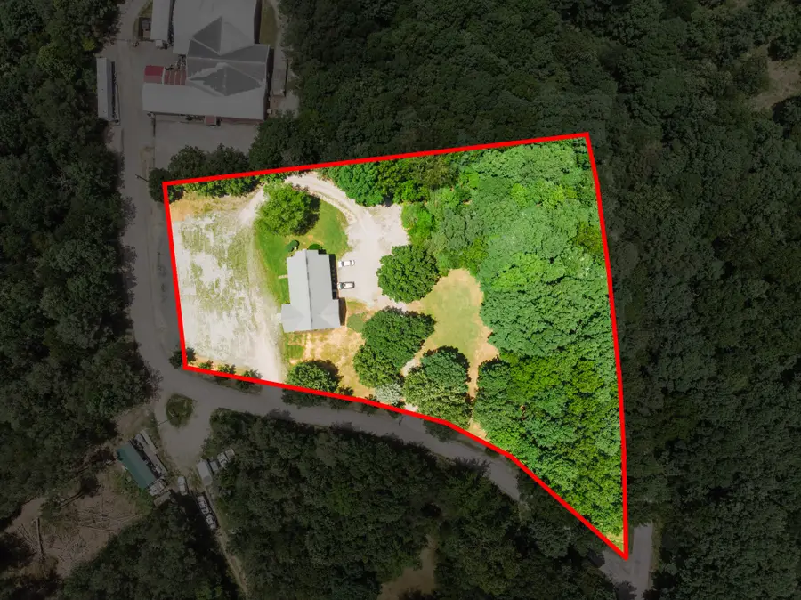 110 Hankins Rd, Hohenwald, TN 38462 - Image #2