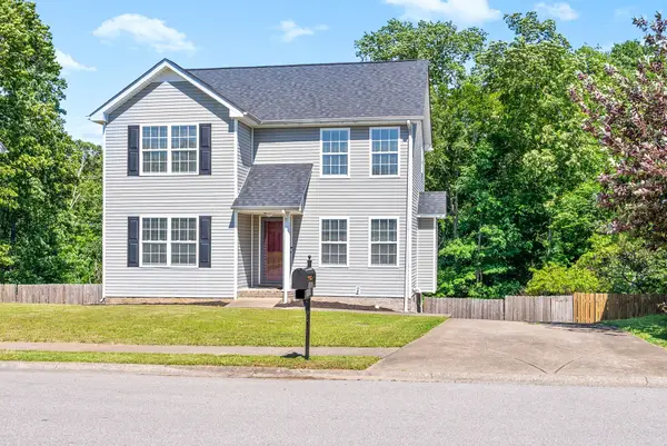 2829 Sharpie Dr, Clarksville, TN 37040