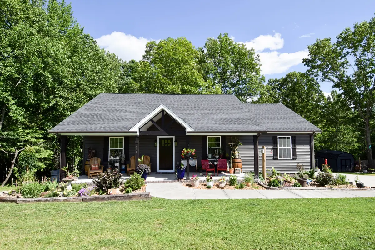 421 Marlin Ln, Westmoreland, TN 37186 - Image #1