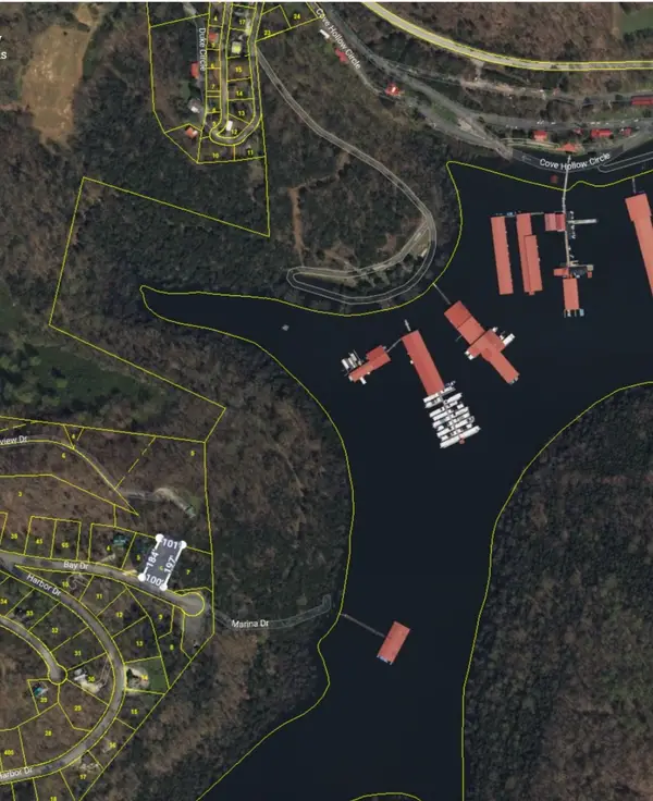 6 Bay Dr, Lancaster, TN 38569