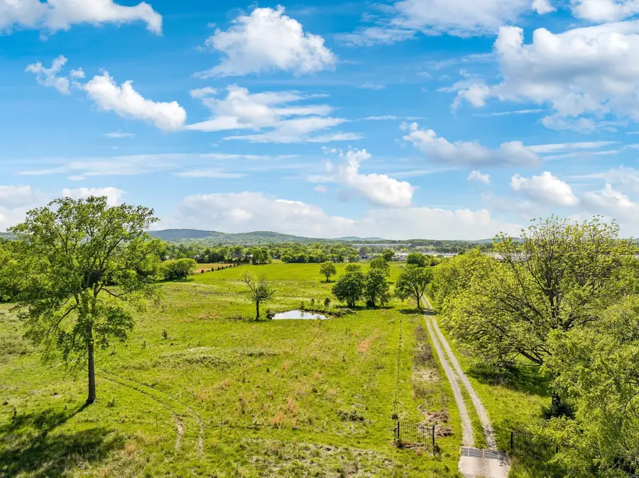 2600 Se Tater Peeler Rd, Lebanon, TN 37090 - Image #2