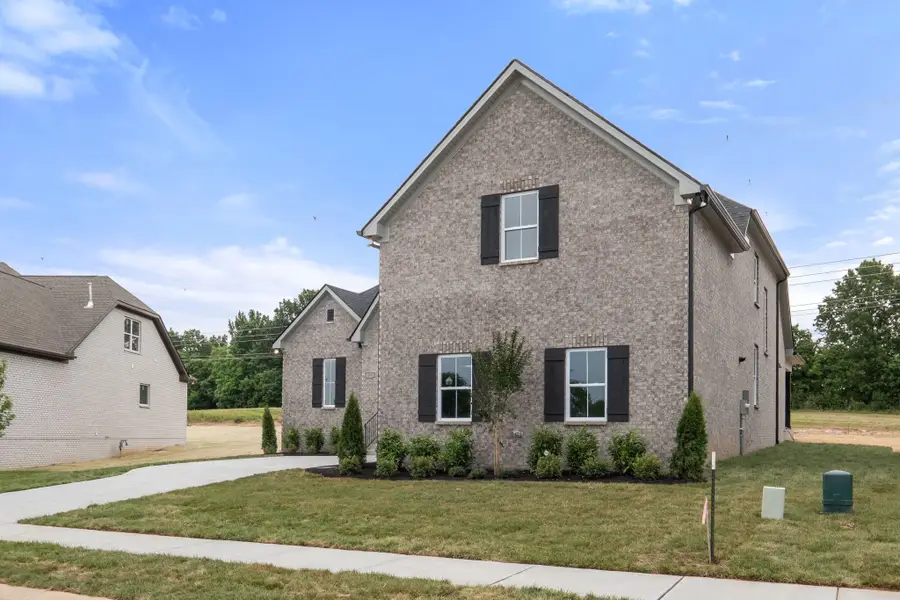 209 Blantons Park Dr, Gallatin, TN 37066 - #2