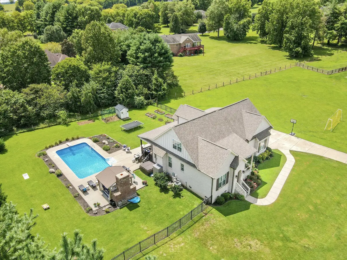 2914 Chasepointe Pl, Columbia, TN 38401 - #1