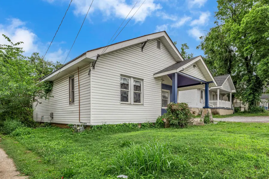 1049 E Trinity Ln, Nashville, TN 37216 - Image #2